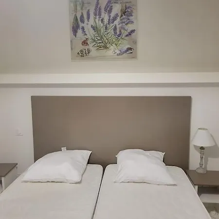 Apartment Pont Du Gard, *